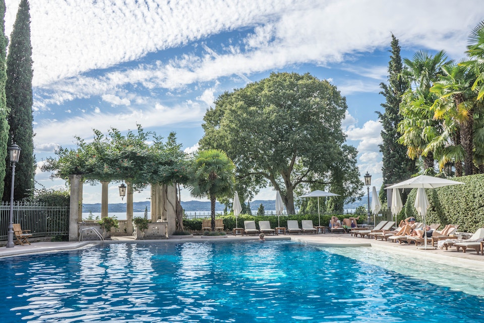 Which Pool Shape Is Right for You